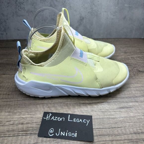 Nike~Girl’s~Flex Runner 2 (GS)~Citron Tint/Pearl Pink~Size 6y - Picture 2 of 7